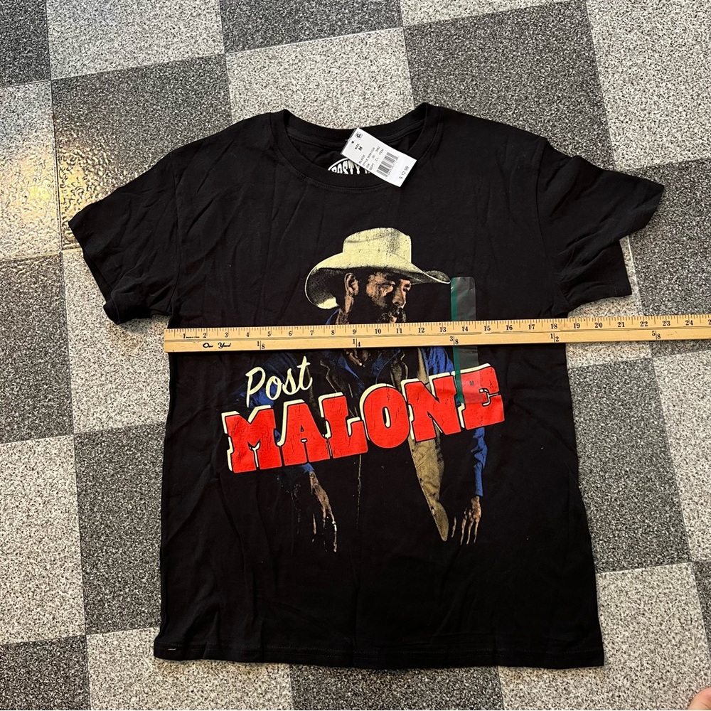 NWT Black Short-Sleeve Post Malone Crewneck T-Shirt- Size Medium - Picture 4 of 7